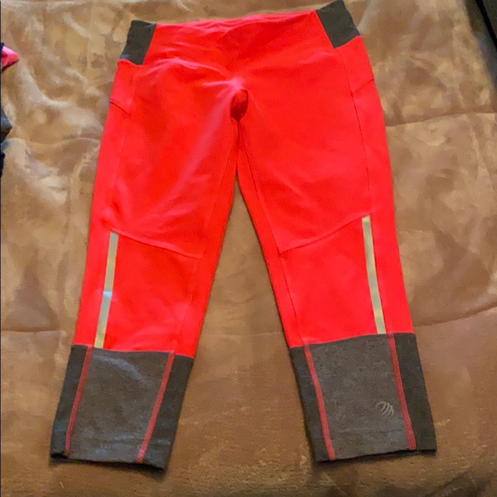 MPG Capri length leggings